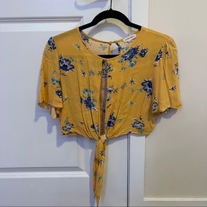 Floral Short Sleeved Crop Top